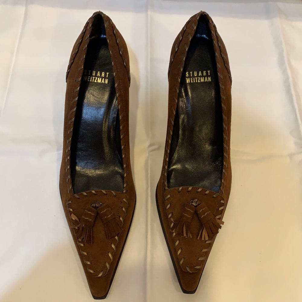 Stuart Weitzman NWOB. Size 6M. Brown suede/tassel